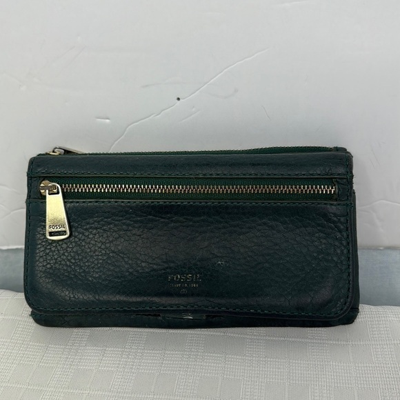 Fossil Preston Flap Clutch in deep evergreen - Picture 1 of 10